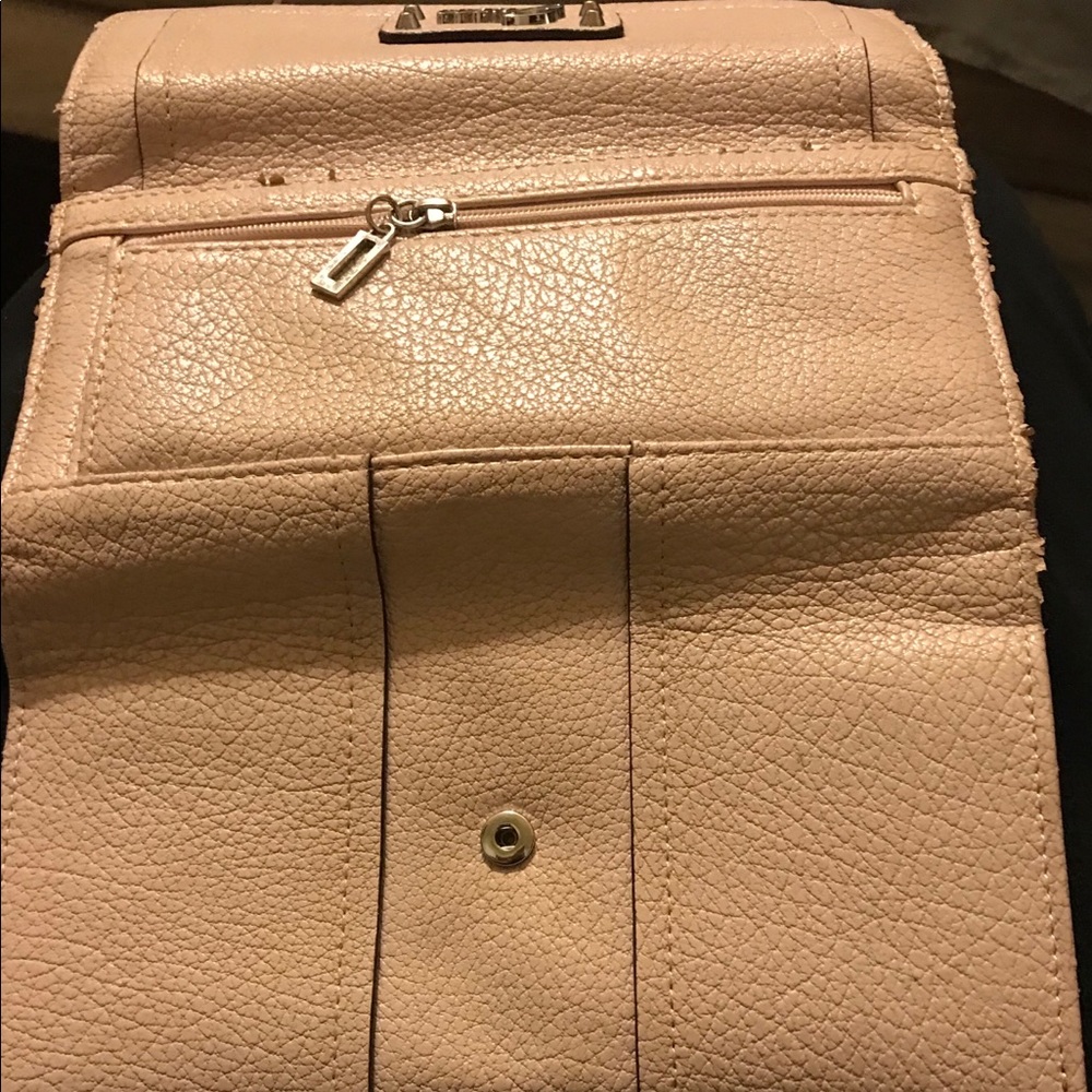 Guess wallet